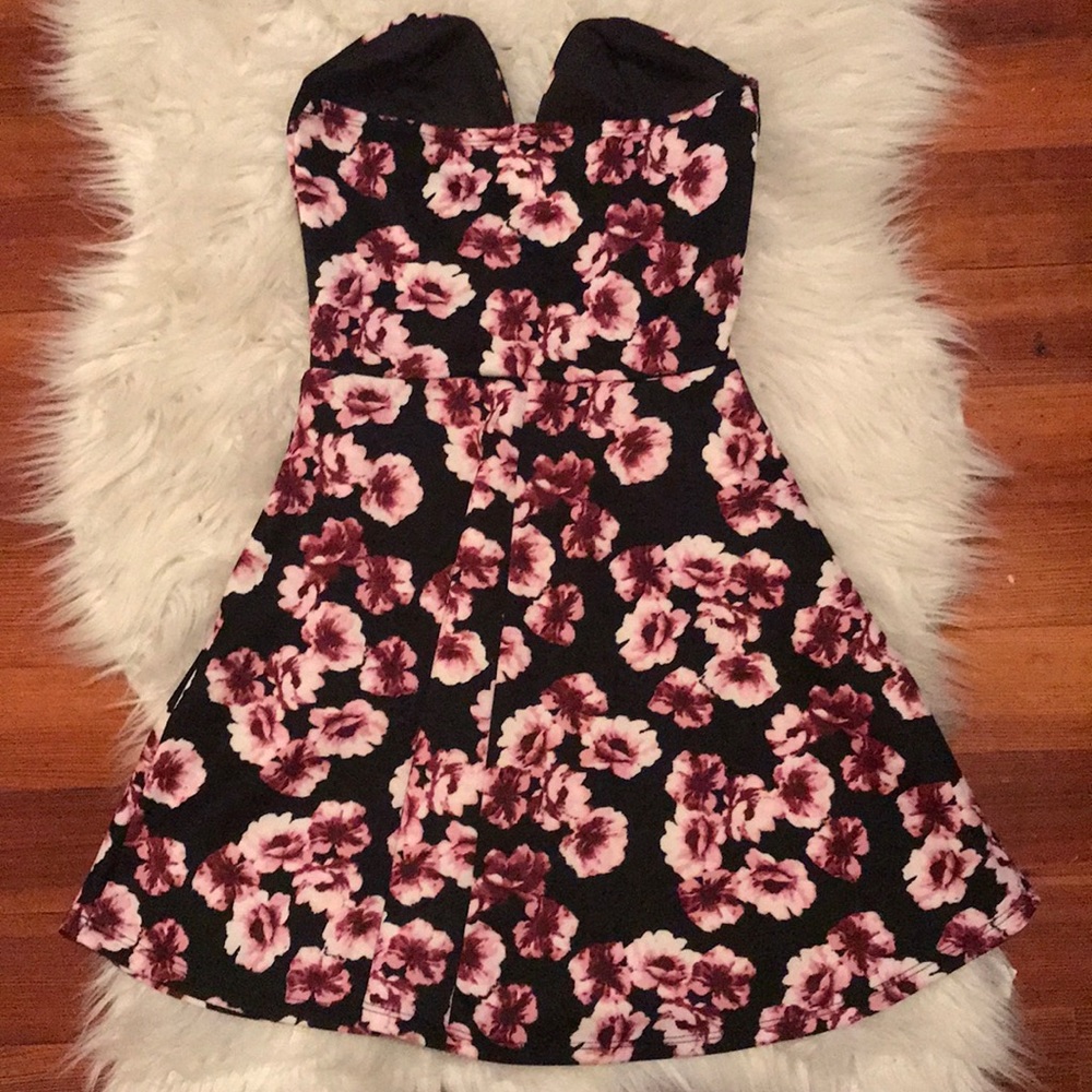Charlotte Russe Strapless Dress - Picture 3 of 4
